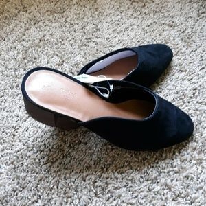 Avianna Low Vamp Kitten Heeled Mules - Black Sz 7
